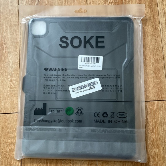 Soke Case for iPad Pro 12.9 inch 6th/5th/4th Generation. With built-in kickstand - Picture 6 of 6
